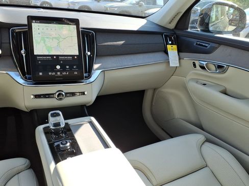 New 2026 Volvo XC90 T8 Ultra w/ Lounge Package AWD/4WD image 9