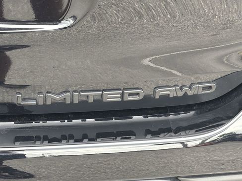 Used 2026 Toyota Highlander Limited AWD/4WD image 10