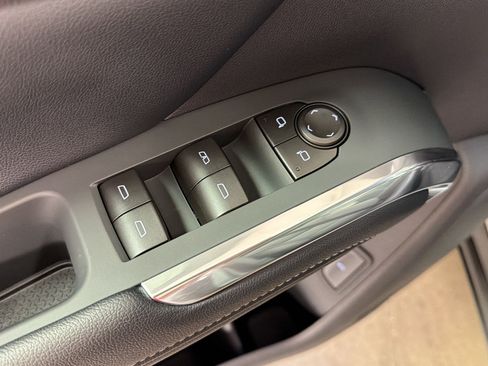 New 2026 Chevrolet Traverse LT FWD image 12