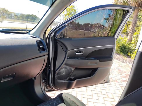 Used 2023 Mitsubishi Outlander Sport LE image 38