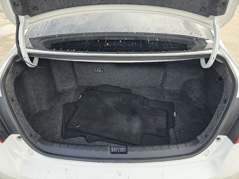 Used 2017 Honda Accord Hybrid Sedan image 10