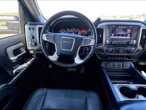 Used 2015 GMC Sierra 2500 Denali w/ Duramax Plus Package AWD/4WD image 8