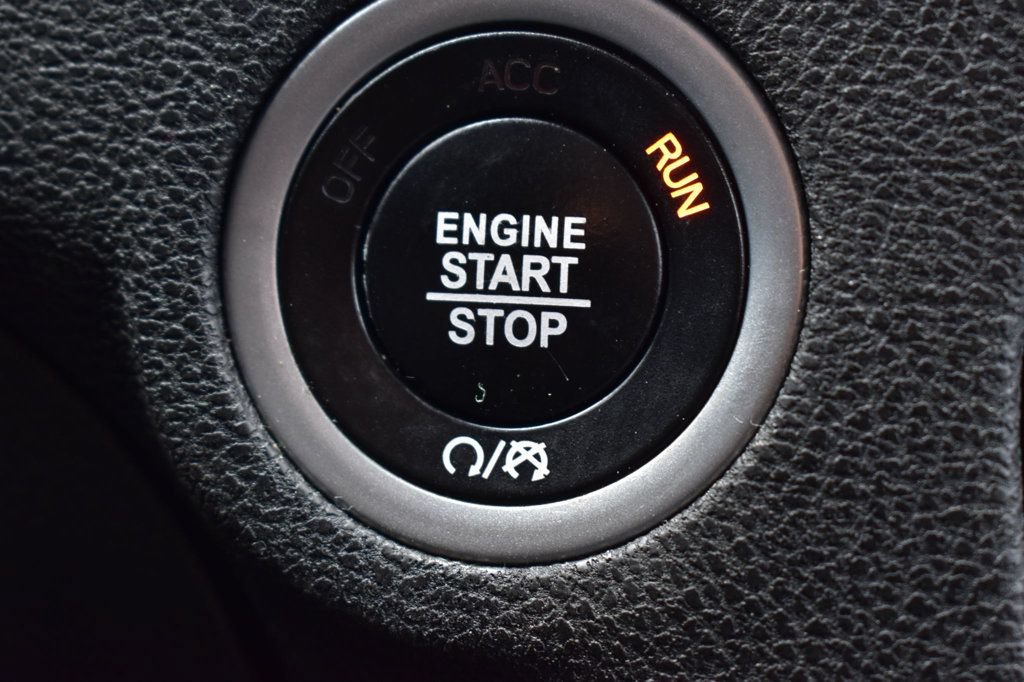 Used 2020 Dodge Charger SXT w/ Driver Convenience Group RWD image 28