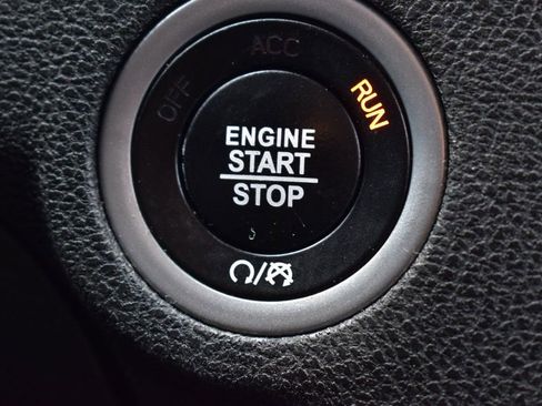 Used 2020 Dodge Charger SXT w/ Driver Convenience Group image 28