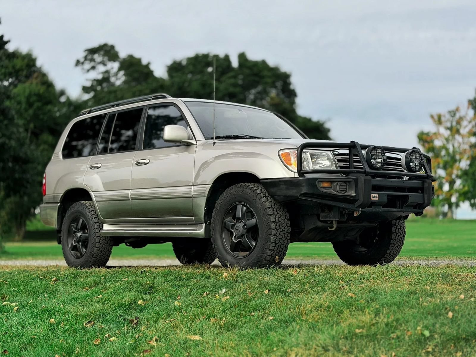 Used 2005 Toyota Land Cruiser AWD/4WD image 2