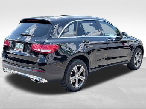 Used 2017 Mercedes-Benz GLC 300 4MATIC image 6