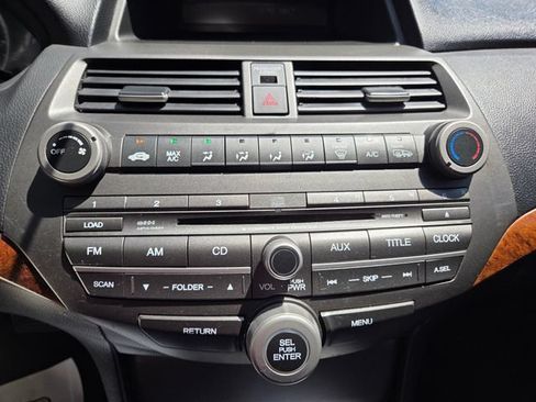 Used 2011 Honda Accord EX image 32