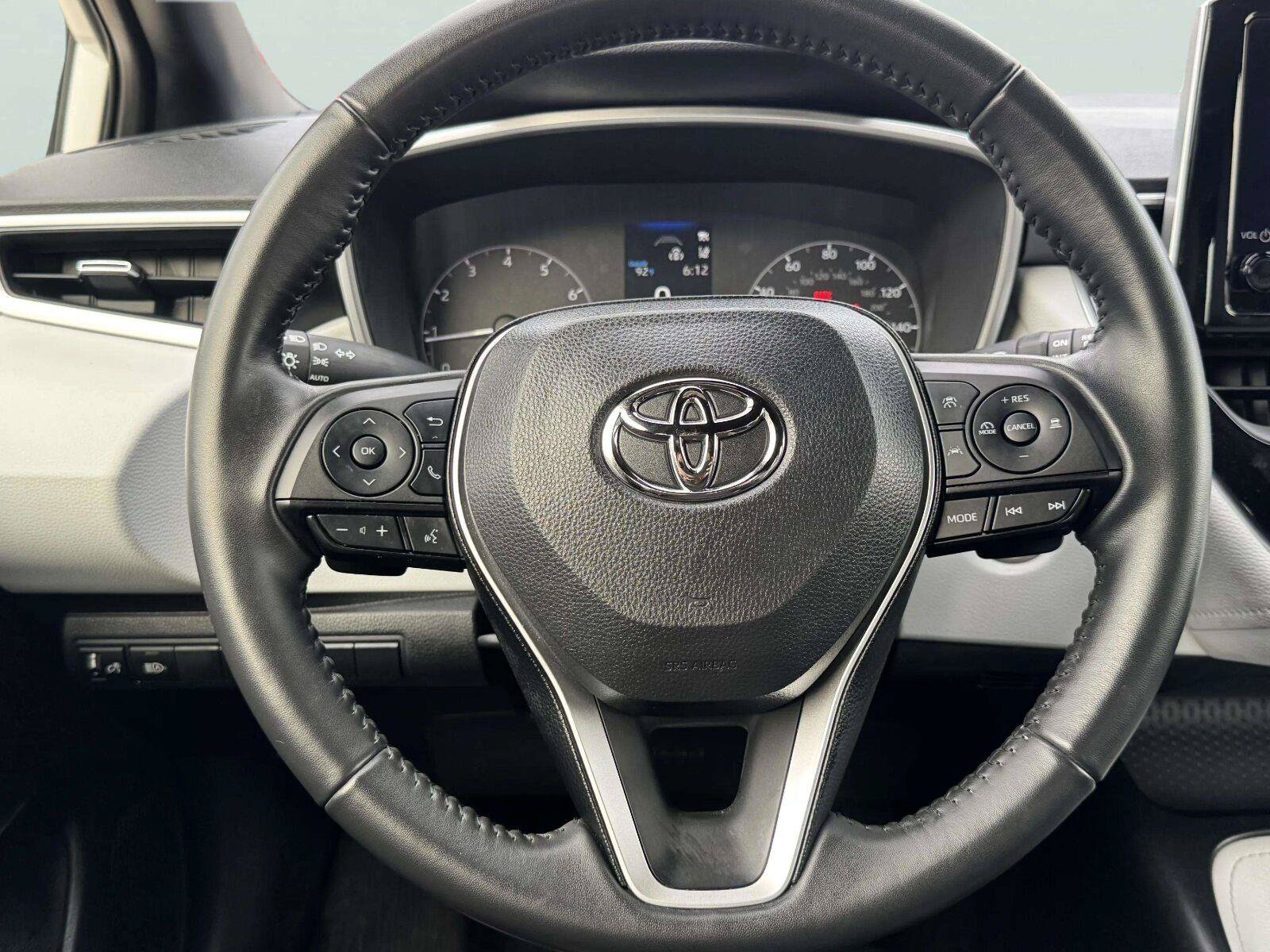 Used 2024 Toyota Corolla SE FWD image 23