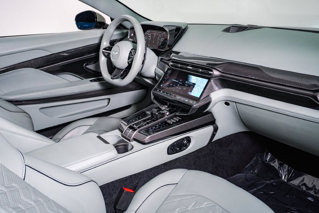 Used 2026 Aston Martin Vanquish Convertible RWD image 19
