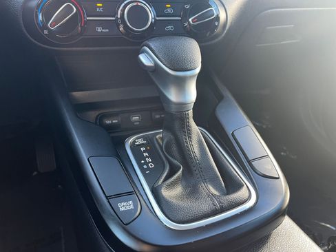 Used 2025 Kia Soul LX w/ LX Technology Package image 41