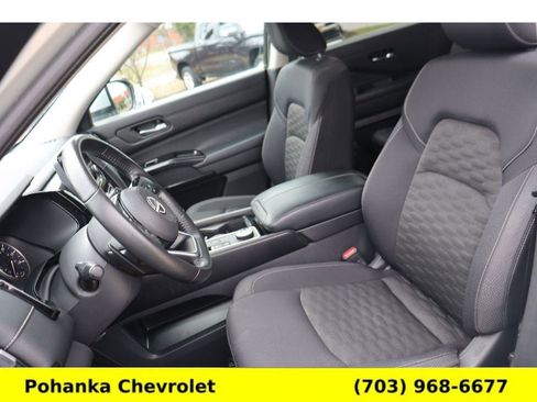 Used 2022 Nissan Pathfinder SV image 22