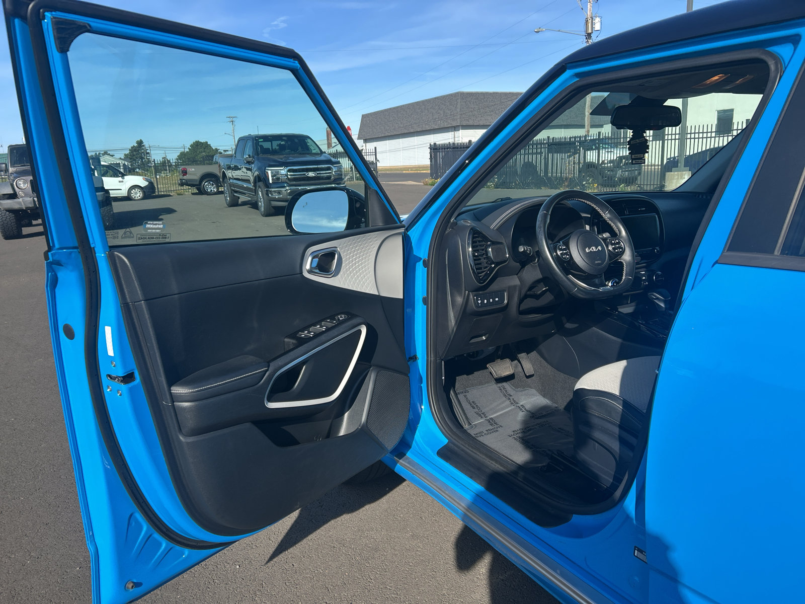 Used 2024 Kia Soul GT-Line FWD image 13