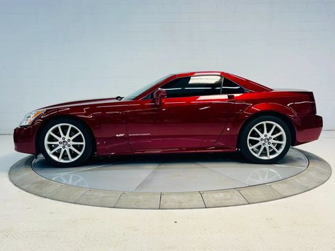 Used 2006 Cadillac XLR V RWD image 1
