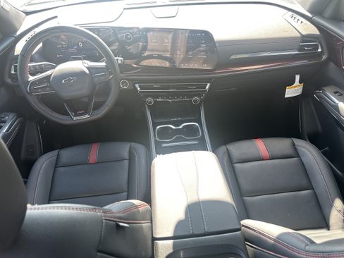 Used 2026 Chevrolet Traverse RS w/ LPO, Floor Liner Package FWD image 22