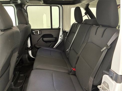 Used 2023 Jeep Wrangler Unlimited w/ Cold Weather Group image 18