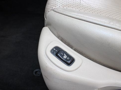 Used 2007 Pontiac G6 GT w/ Premium Package FWD image 24