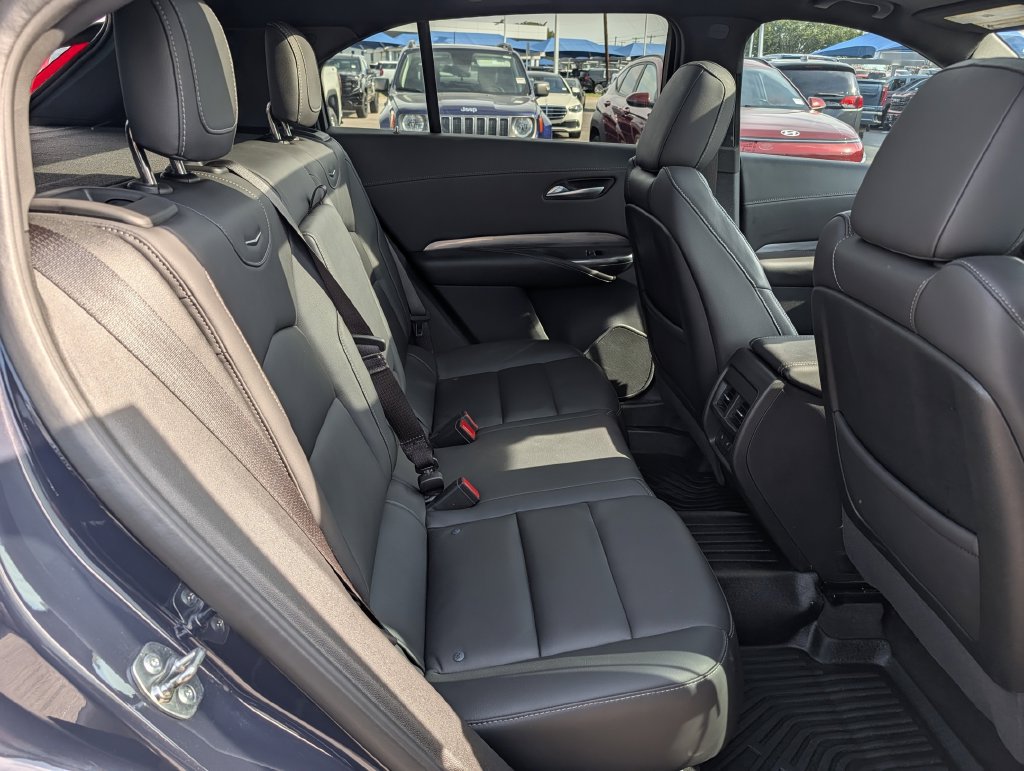 Used 2025 Cadillac XT4 Premium Luxury w/ Cold Weather Package FWD image 32