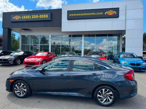 Used 2017 Honda Civic EX image 2