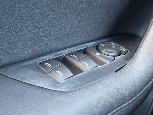 Used 2019 Chevrolet Blazer LT image 15