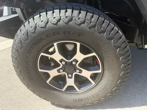 Used 2021 Jeep Wrangler Unlimited Rubicon AWD/4WD image 33
