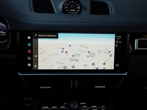 Used 2022 Porsche Cayenne GTS w/ Premium Package Plus image 32