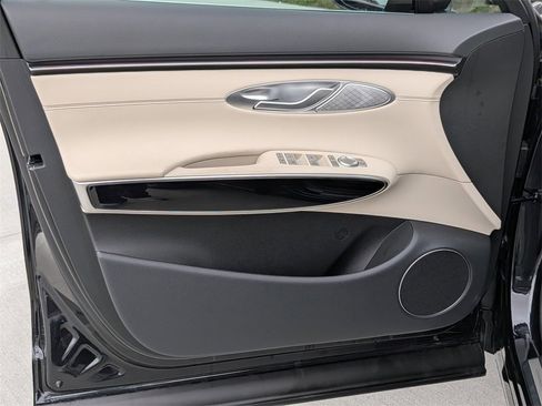 New 2026 Genesis GV70 2.5T image 10