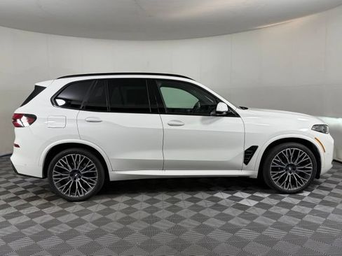 Used 2026 BMW X5 xDrive40i w/ M Sport Package AWD/4WD image 9
