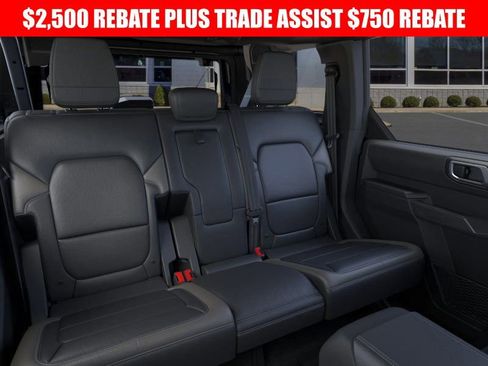 New 2025 Ford Bronco Outer Banks w/ Sasquatch Package image 11