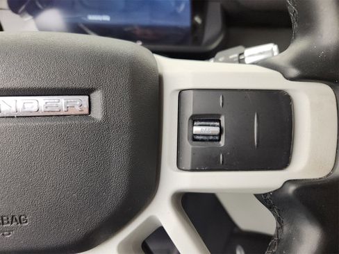 Used 2020 Land Rover Defender 110 S image 24