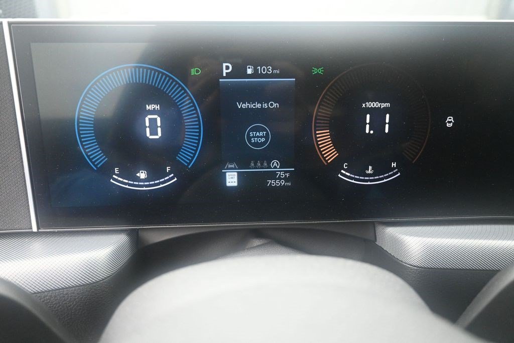 Used 2025 Hyundai Sonata SE FWD image 15