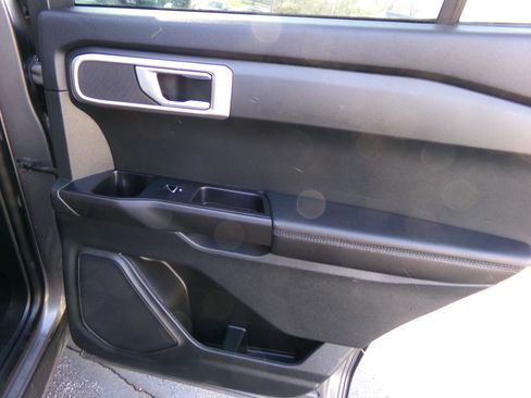 Used 2023 Ford Explorer 4WD image 43