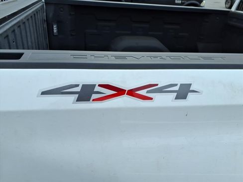 Used 2019 Chevrolet Silverado 1500 LT w/ All-Star Edition image 16