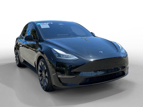 Used 2024 Tesla Model Y Performance AWD/4WD image 7
