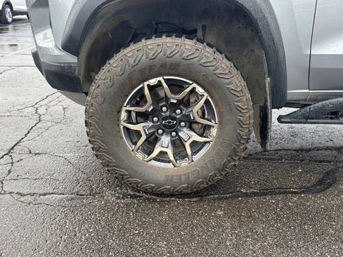 Used 2024 Chevrolet Colorado ZR2 w/ ZR2 Convenience Package III AWD/4WD image 11