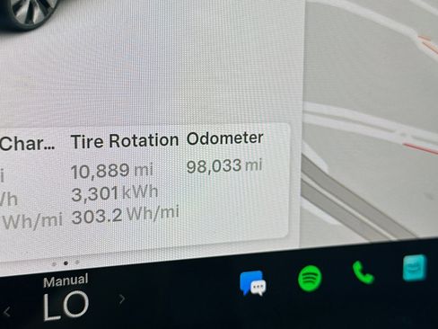 Used 2021 Tesla Model Y Performance image 33