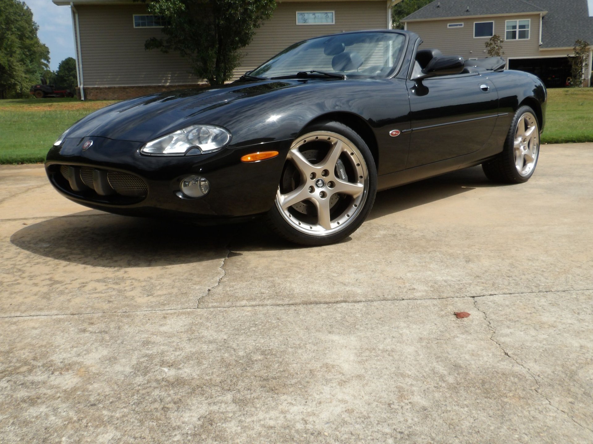 Used 2001 Jaguar XK8 Convertible RWD image 17