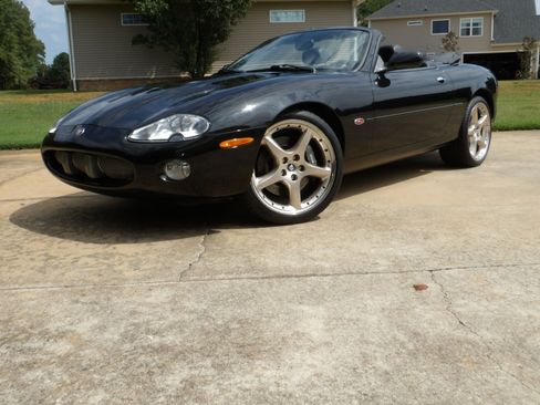 Used 2001 Jaguar XK8 Convertible RWD image 17