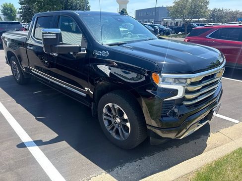Used 2026 Chevrolet Silverado 1500 High Country w/ Technology Package AWD/4WD image 4