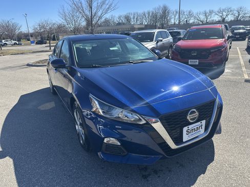 Used 2020 Nissan Altima 2.5 S image 2