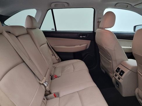 Used 2016 Subaru Outback 3.6R Limited image 19