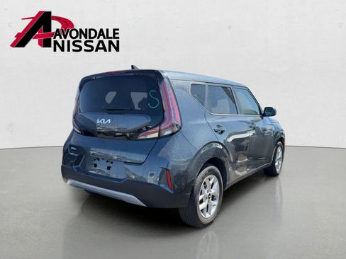 Used 2024 Kia Soul LX w/ LX Technology Package FWD image 4