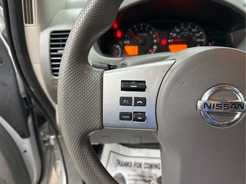 Used 2016 Nissan Frontier SV image 17