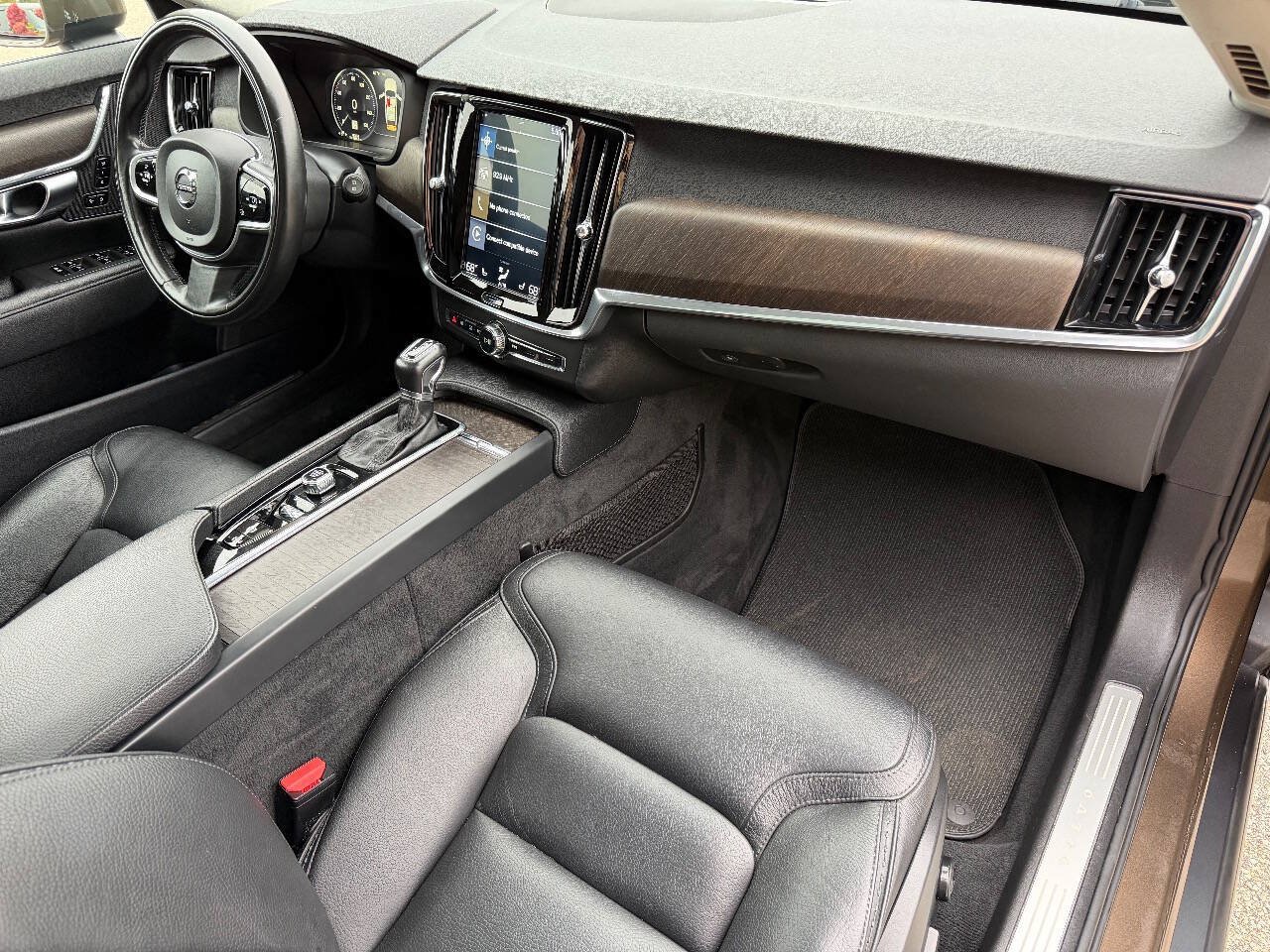 Used 2018 Volvo V90 T6 Cross Country w/ Convenience Package AWD/4WD image 25