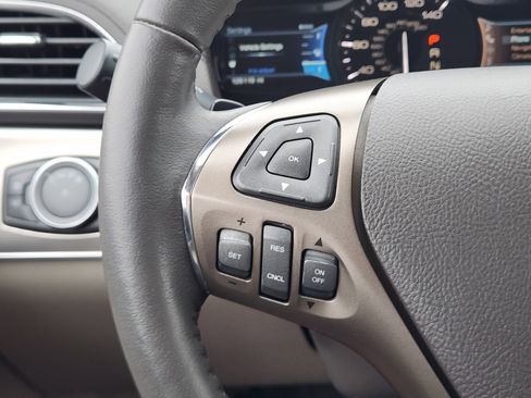 Used 2013 Lincoln MKX AWD image 24