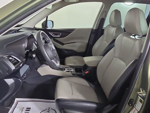 Used 2020 Subaru Forester Limited image 32