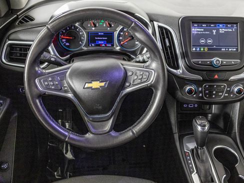 Used 2019 Chevrolet Equinox LT w/ Driver Convenience Package image 32