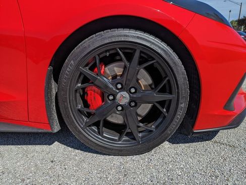 Used 2022 Chevrolet Corvette Stingray Preferred Cpe w/ Z51 Performance Package RWD image 11