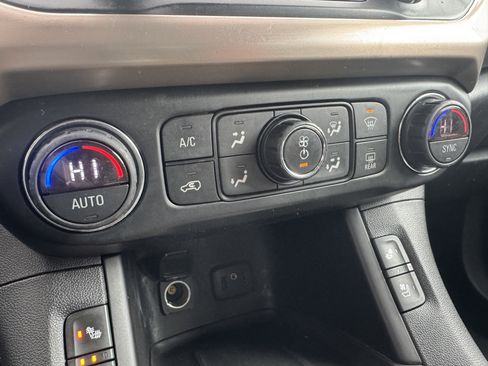 Used 2019 GMC Acadia Denali w/ Technology Package image 30