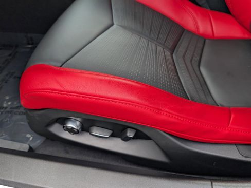 Used 2022 Chevrolet Corvette Stingray Premium Cpe w/ Z51 Performance Package image 19