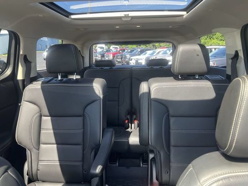 Used 2021 GMC Acadia Denali w/ Denali Ultimate Package AWD/4WD image 23